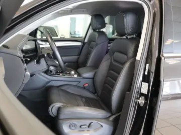 VW Touareg Elegance R-Line Luft AHK Kamera Virtual