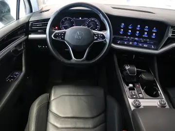 VW Touareg Elegance R-Line Luft AHK Kamera Virtual