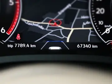 VW Touareg Elegance R-Line Luft AHK Kamera Virtual