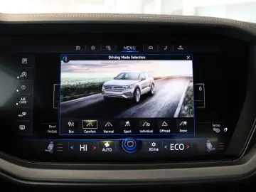 VW Touareg Elegance R-Line Luft AHK Kamera Virtual