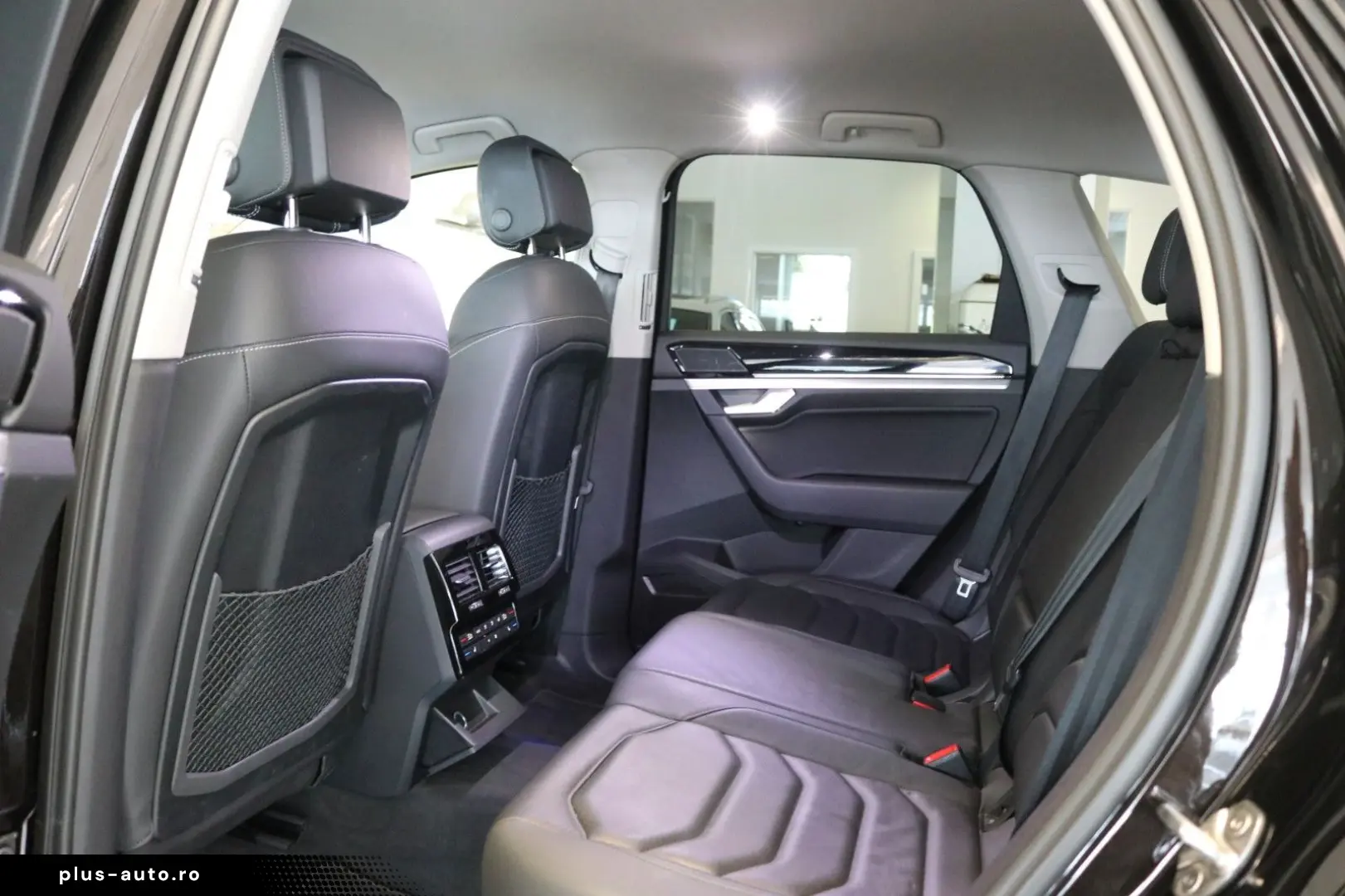 VW Touareg Elegance R-Line Luft AHK Kamera Virtual