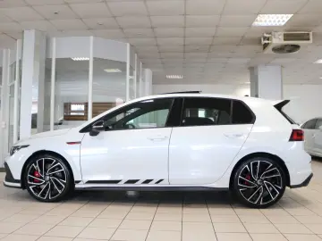 VW Golf GTI Clubsport Black Style Matrix H&K Pano