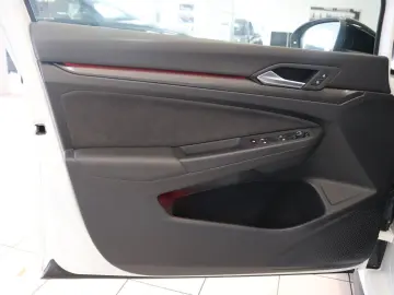 VW Golf GTI Clubsport Black Style Matrix H&K Pano