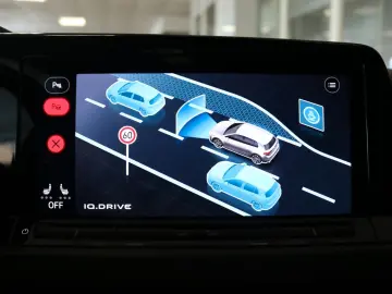 VW Golf GTI Clubsport Black Style Matrix H&K Pano