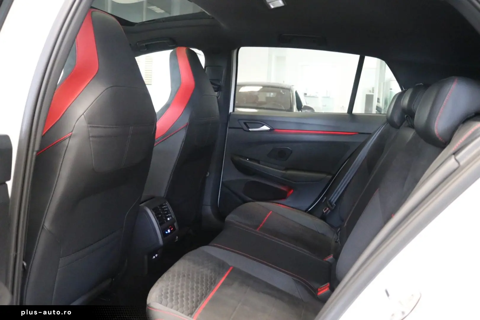 VW Golf GTI Clubsport Black Style Matrix H&K Pano