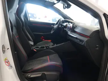 VW Golf GTI Clubsport Black Style Matrix H&K Pano