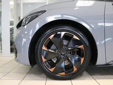 CUPRA Born 150 kW STHZ Keyless Navi ACC Kamera