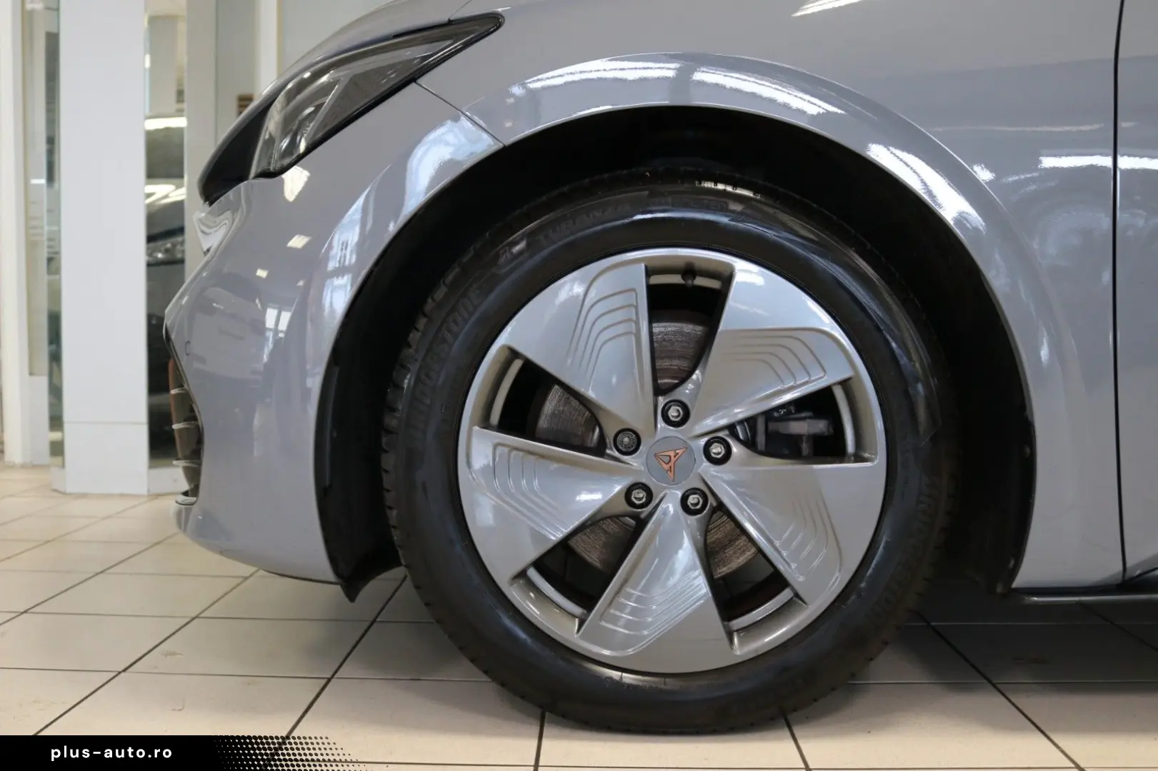 CUPRA Born 150 kW Virtual Cockpit Kamera STHZ LED