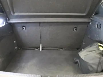 CUPRA Born 150 kW Virtual Cockpit Kamera STHZ LED