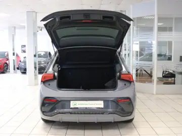 CUPRA Born 150 kW Virtual Cockpit Kamera STHZ LED