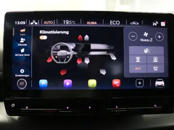 CUPRA Born 150 kW Virtual Cockpit Kamera STHZ LED