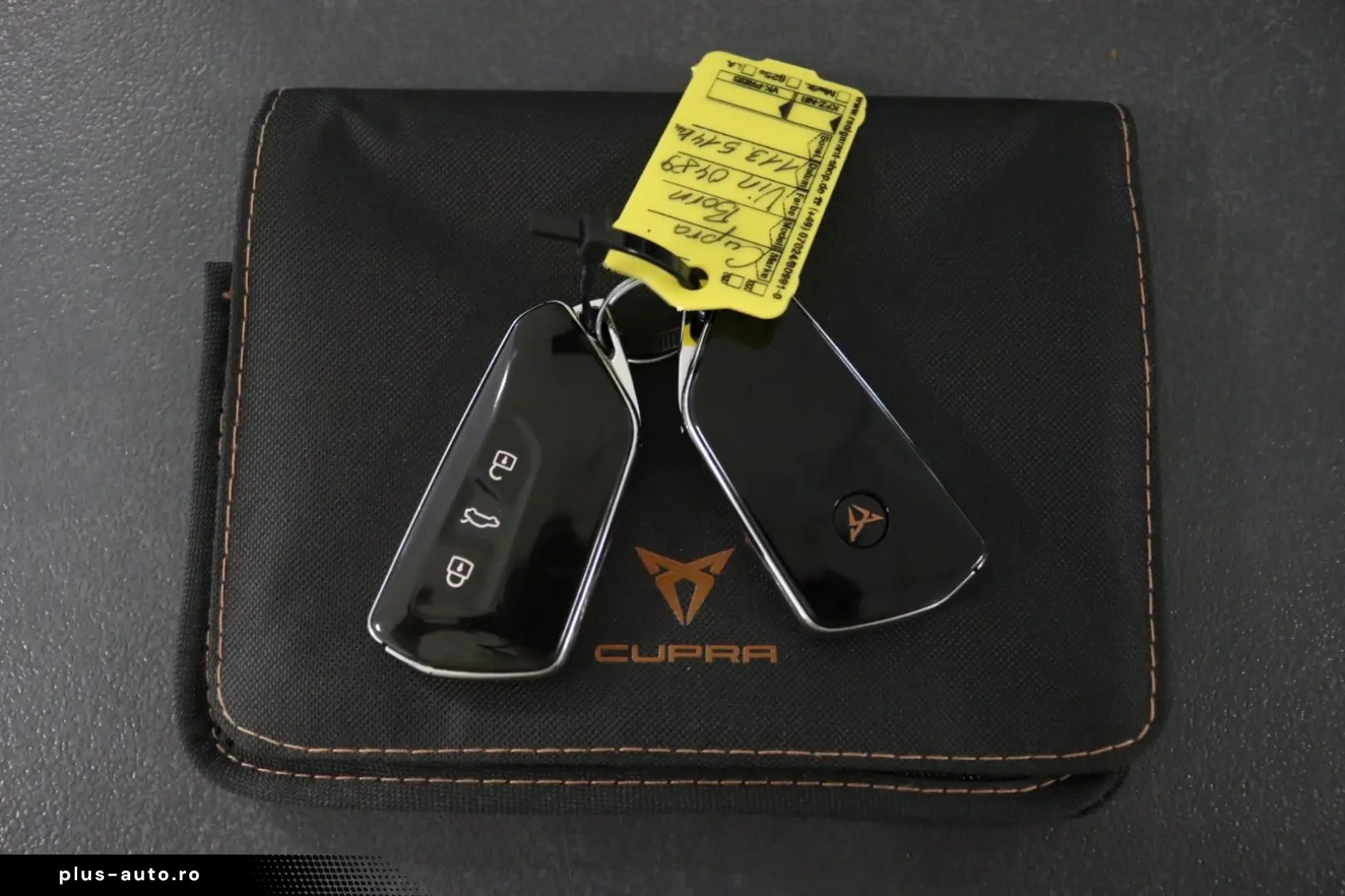 CUPRA Born 150 kW Virtual Cockpit Kamera STHZ LED