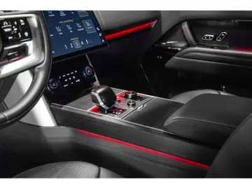 LAND ROVER Range Rover SV P530 4.4 V8 LWB