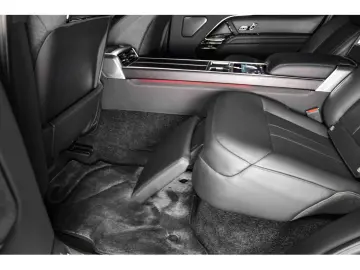 LAND ROVER Range Rover SV P530 4.4 V8 LWB