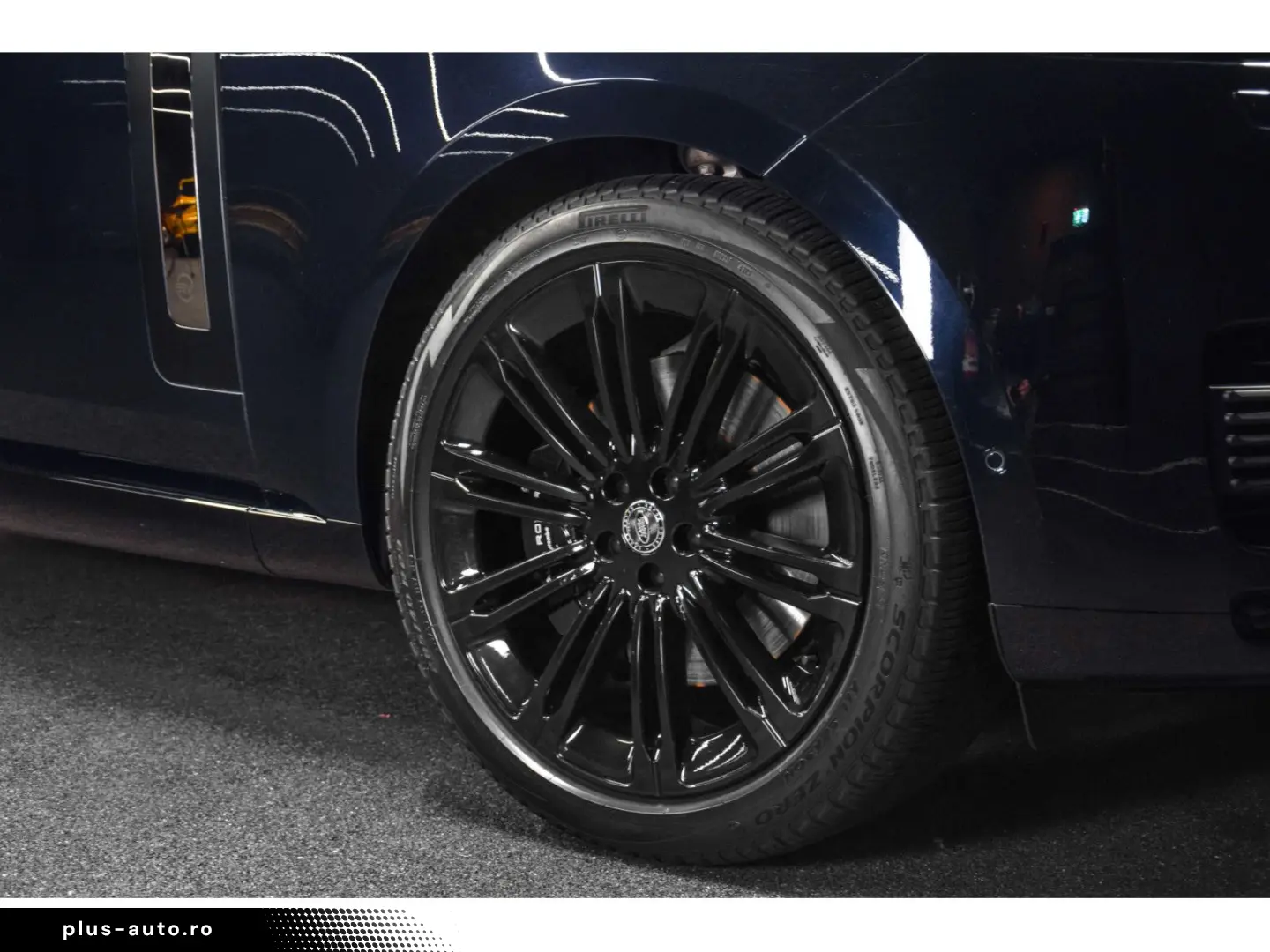 LAND ROVER Range Rover SV P530 4.4 V8 LWB