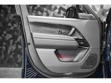 LAND ROVER Range Rover SV P530 4.4 V8 LWB