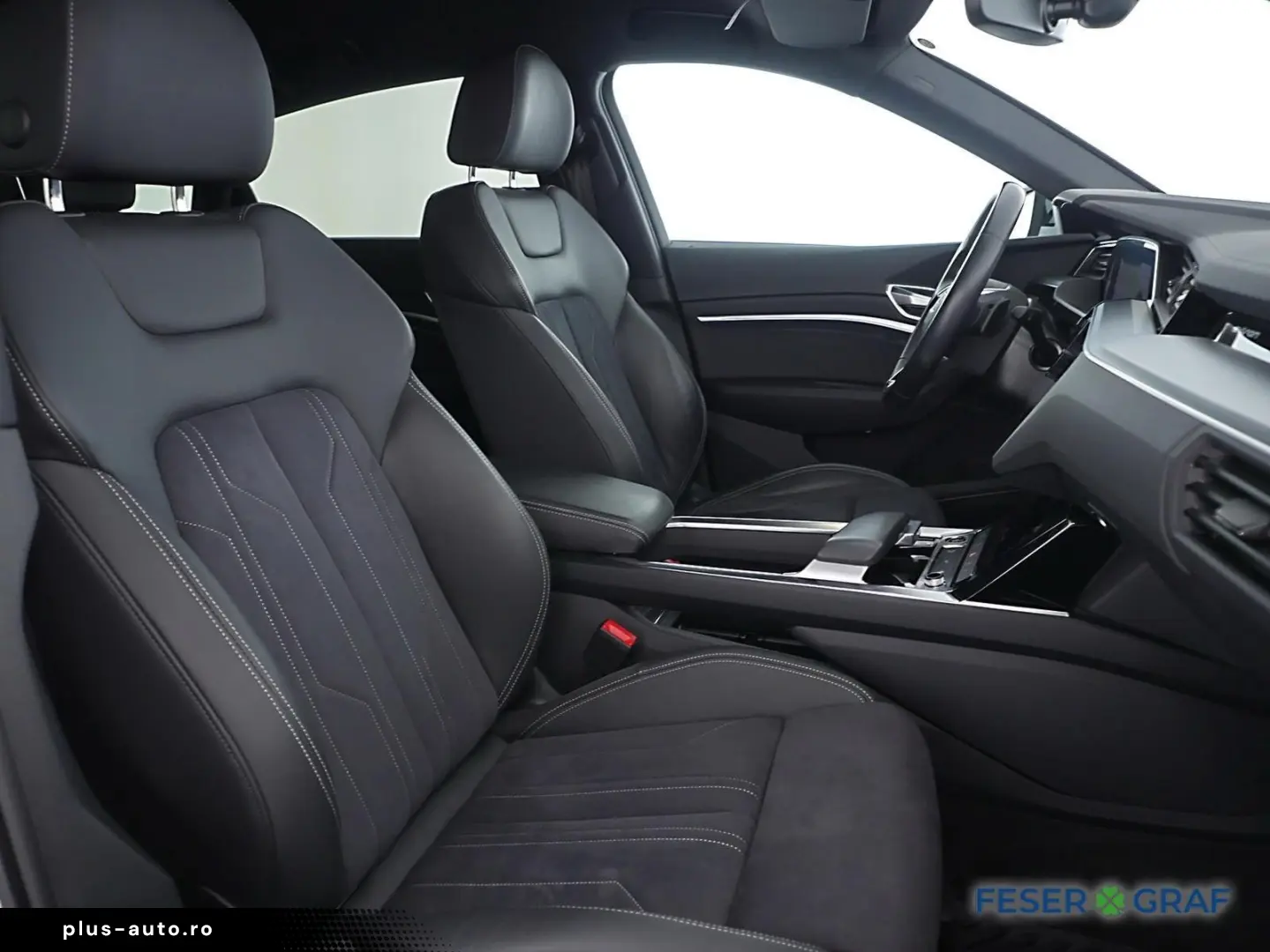 AUDI Q8 Sportback 50 e-tron