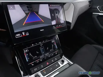 AUDI Q8 Sportback 50 e-tron