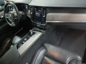 VOLVO V90 Cross Country B5 B AWD Pro Leder AHK