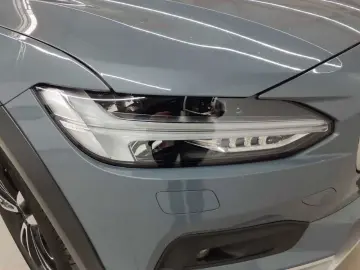 VOLVO V90 Cross Country B5 B AWD Pro Leder AHK