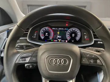 AUDI Q8 55 3.0 TFSI quattro
