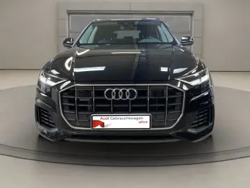 AUDI Q8 55 3.0 TFSI quattro