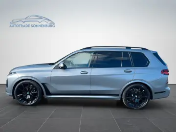 BMW X7 xDrive 40 d M Sport CARBON SKYLOUNGE AHK