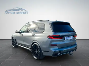 BMW X7 xDrive 40 d M Sport CARBON SKYLOUNGE AHK