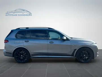 BMW X7 xDrive 40 d M Sport CARBON SKYLOUNGE AHK