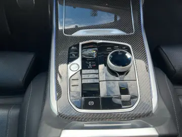 BMW X7 xDrive 40 d M Sport CARBON SKYLOUNGE AHK