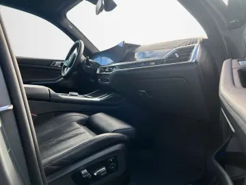 BMW X7 xDrive 40 d M Sport CARBON SKYLOUNGE AHK