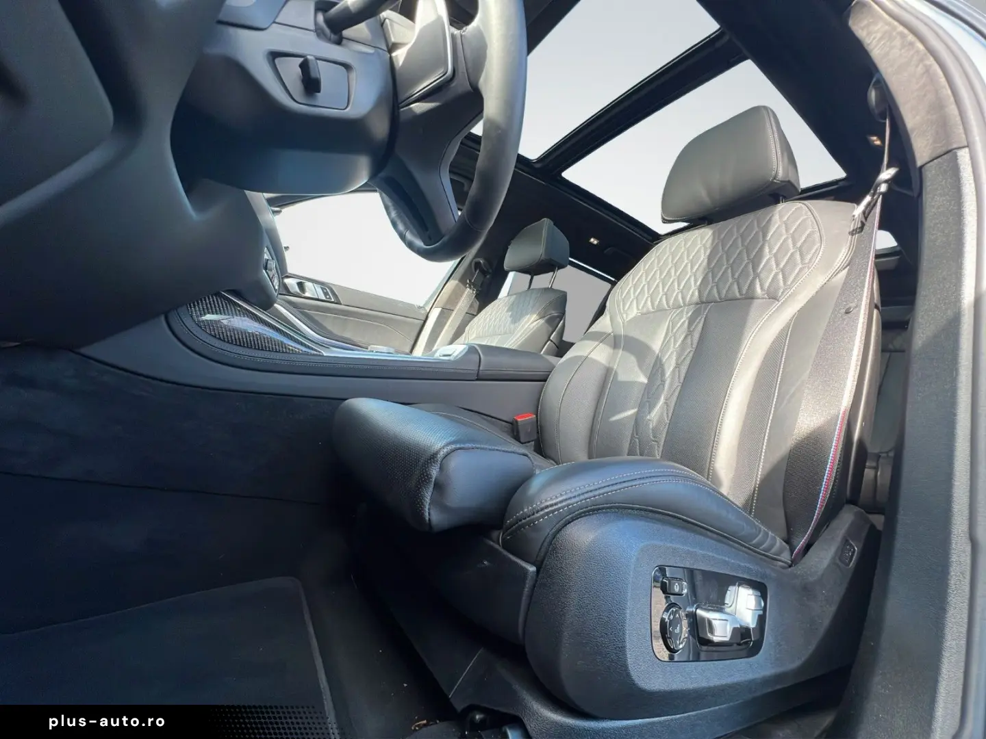 BMW X7 xDrive 40 d M Sport CARBON SKYLOUNGE AHK