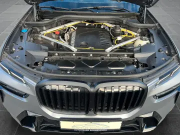 BMW X7 xDrive 40 d M Sport CARBON SKYLOUNGE AHK