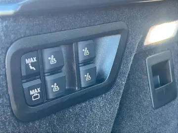 BMW X7 xDrive 40 d M Sport CARBON SKYLOUNGE AHK