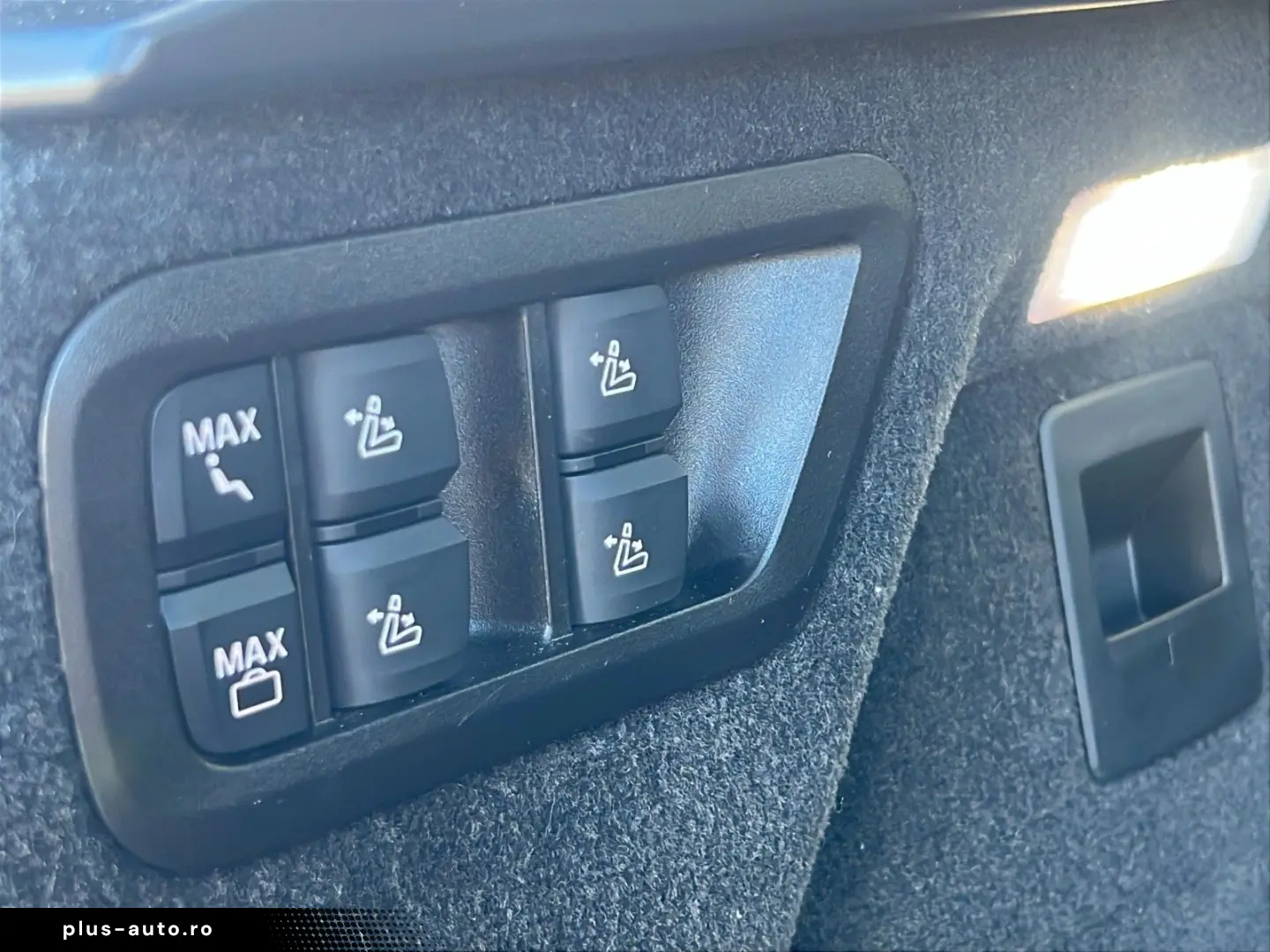 BMW X7 xDrive 40 d M Sport CARBON SKYLOUNGE AHK