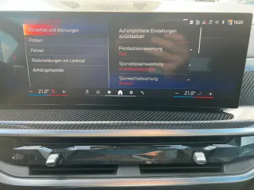 BMW X7 xDrive 40 d M Sport CARBON SKYLOUNGE AHK