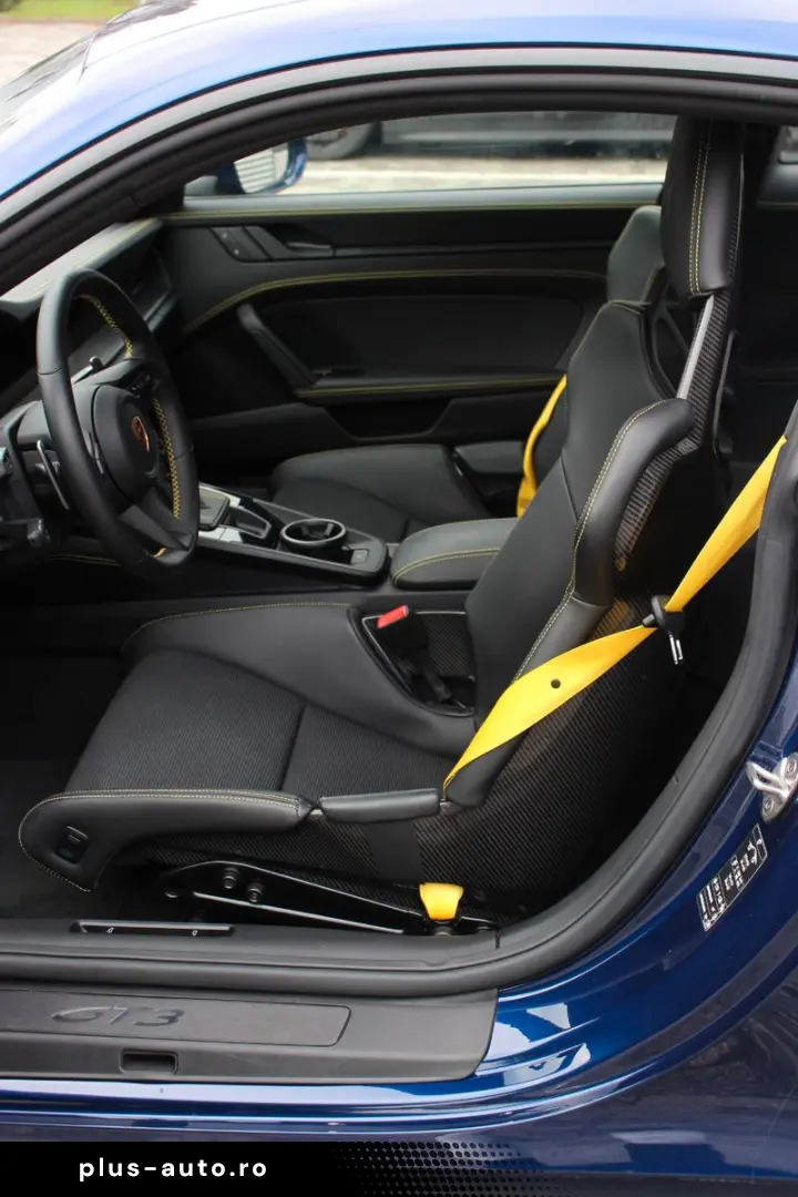 PORSCHE 992 GT3 Touring Paket Keramik Carbon Lift BOSE