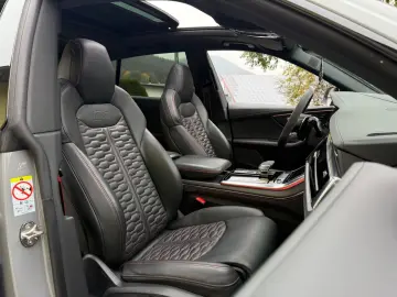 AUDI RS Q8 4.0 TFSI quattro Pano-Softclose-Garantie