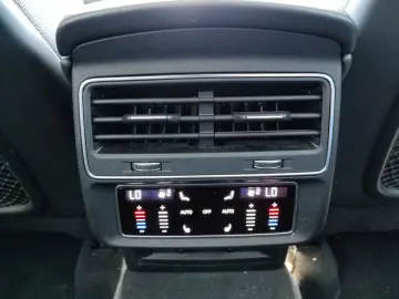 AUDI Q8 55 TFSI quattro