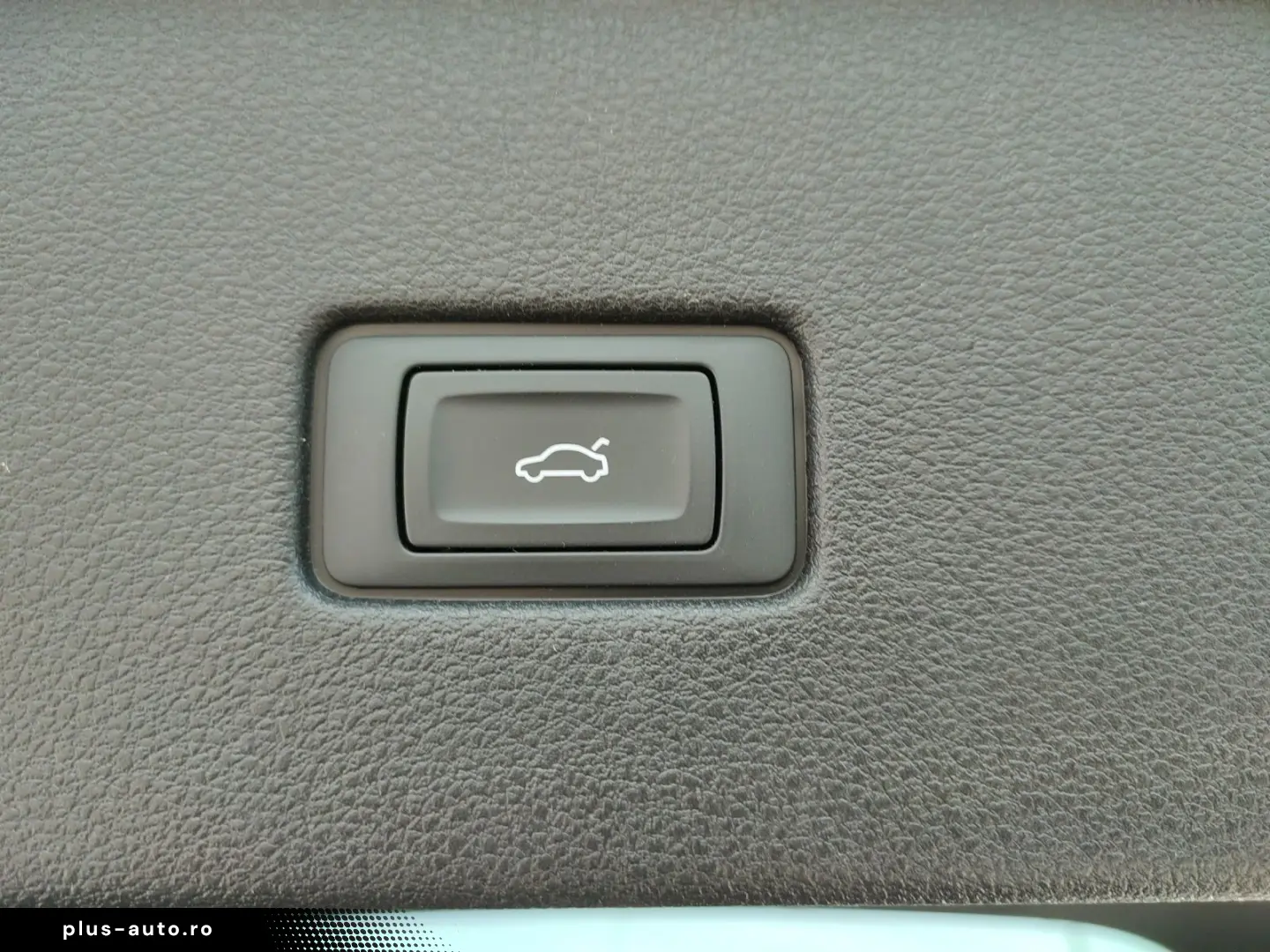 AUDI Q8 55 TFSI quattro