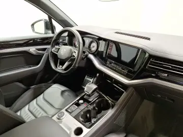 VW Touareg 3.0 V6 TDI R-Line 4Motion