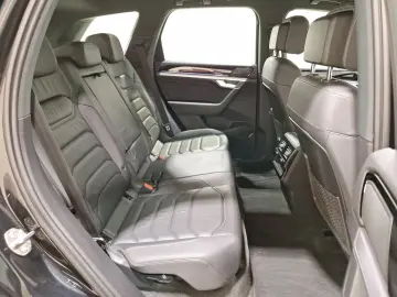 VW Touareg 3.0 V6 TDI R-Line 4Motion