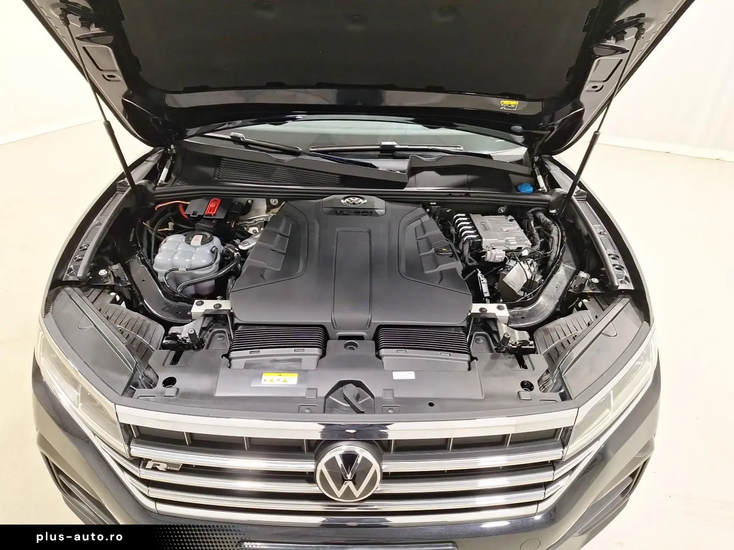 VW Touareg 3.0 V6 TDI R-Line 4Motion