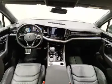 VW Touareg 3.0 V6 TDI R-Line 4Motion