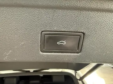 VW Touareg 3.0 V6 TDI 4M R-Line