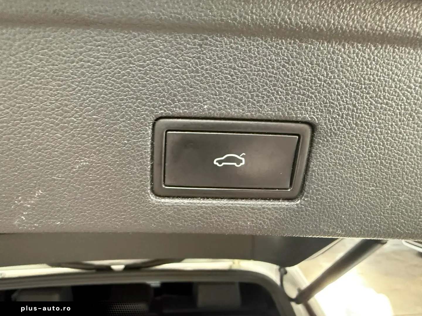 VW Touareg 3.0 V6 TDI 4M R-Line