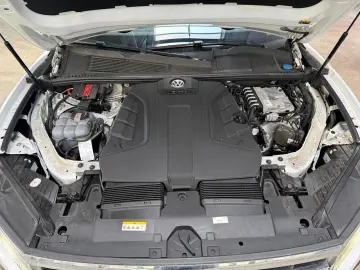 VW Touareg 3.0 V6 TDI 4M R-Line