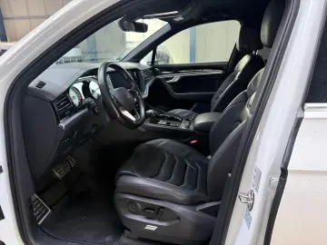 VW Touareg 3.0 V6 TDI 4M R-Line