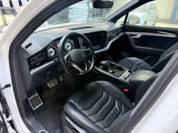 VW Touareg 3.0 V6 TDI 4M R-Line