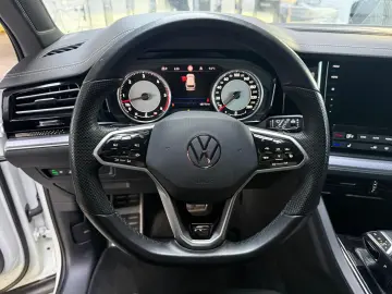 VW Touareg 3.0 V6 TDI 4M R-Line